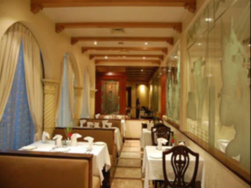 Hotel Celebrations à Navi Mumbai Extérieur photo